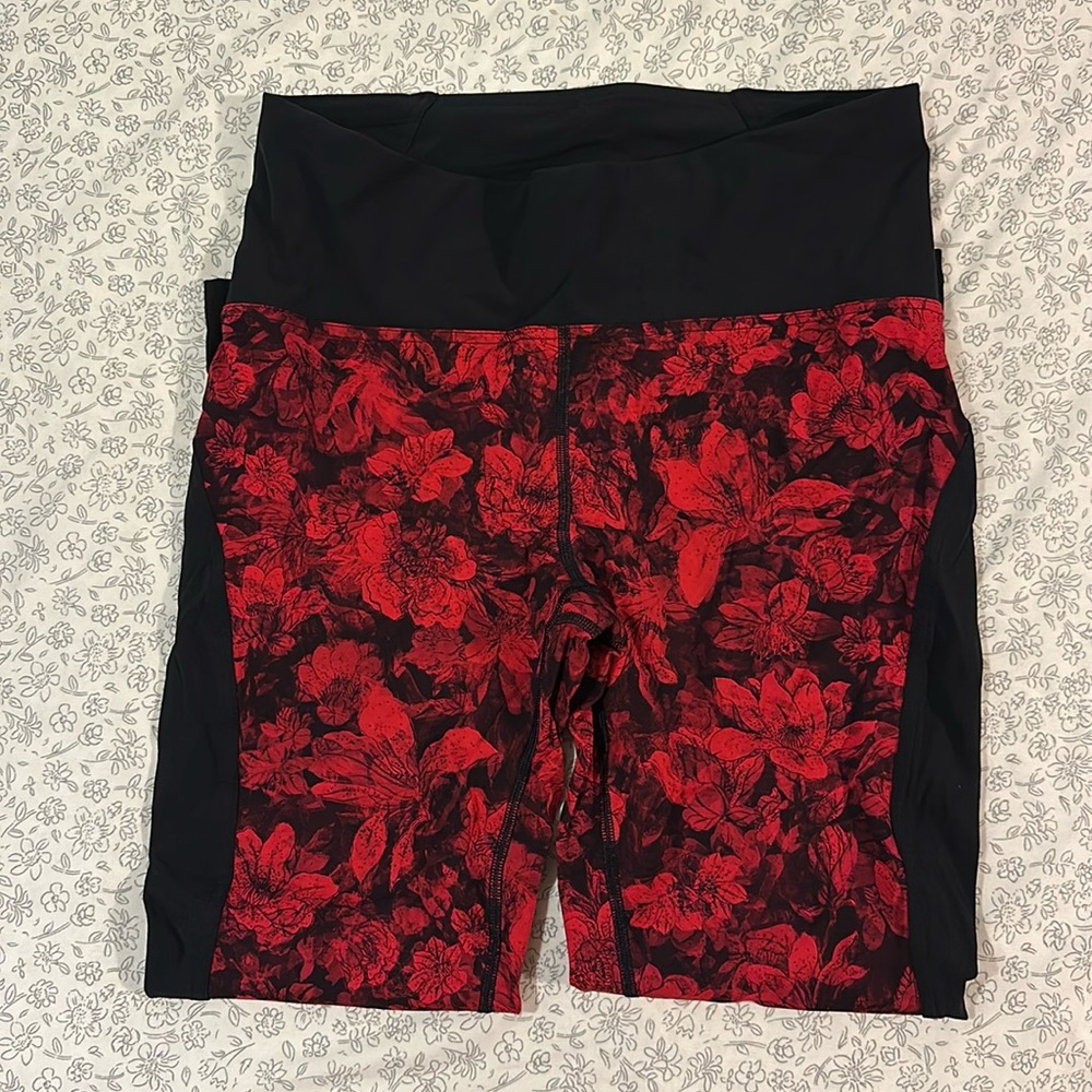 LULULEMON Train Times 7/8 Pant Blocked 25" Red Black Floral SARB/BLK Sz 10